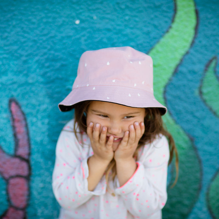 KIDS REVERSIBLE BUCKET HAT