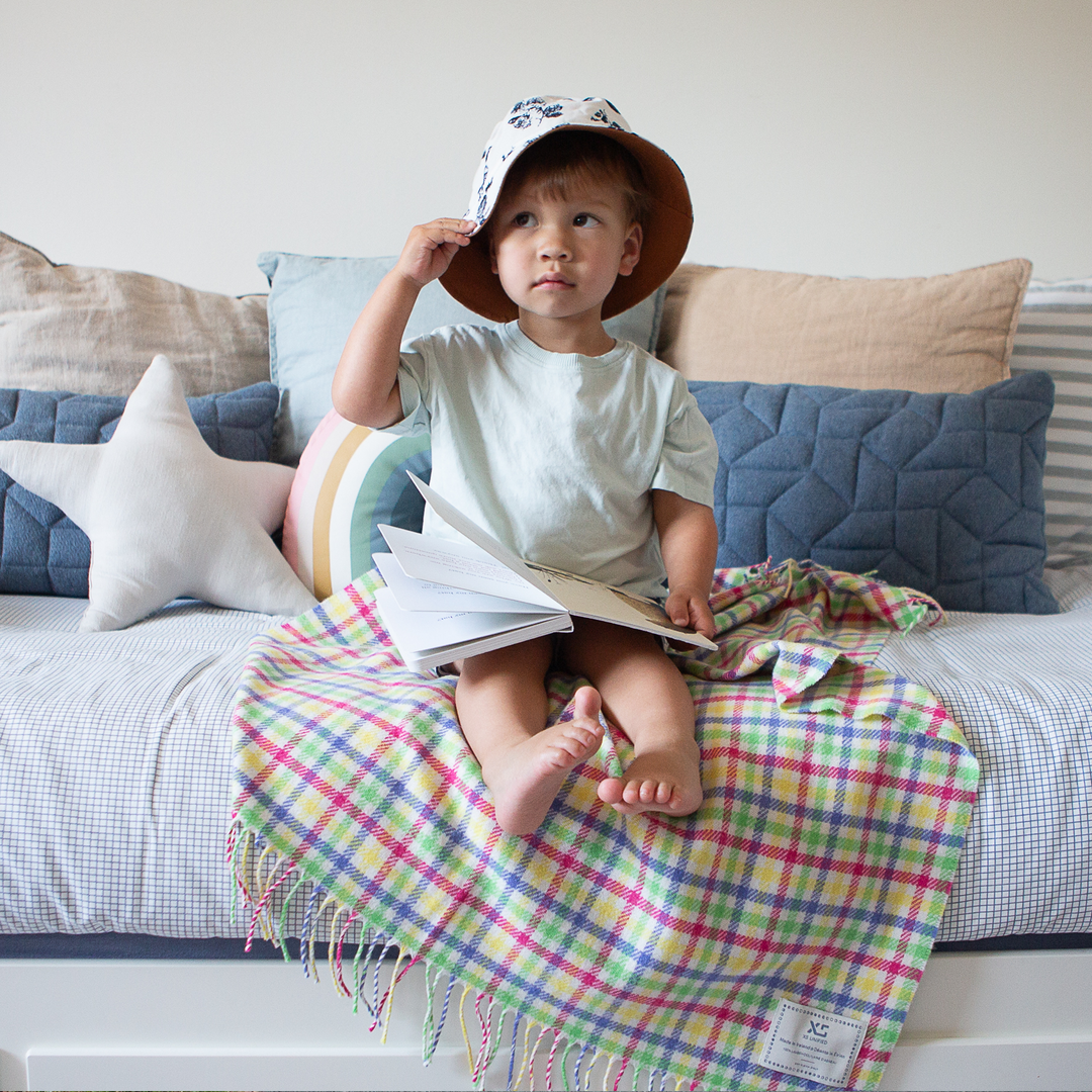 KIDS REVERSIBLE BUCKET HAT